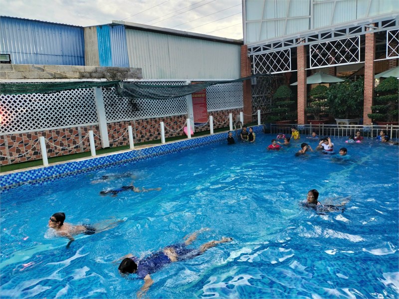 <a href="/tin-tuc-su-kien/hoat-dong-pho-cap-boi-loi-he-2024-cua-hoc-sinh/ct/100352/666459">HOẠT ĐỘNG PHỔ CẬP BƠI LỘI- Hè 2024 của học sinh.</a>